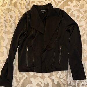 Stylish blazer with side zip pockets